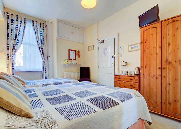 Dolphin Guest house 3*