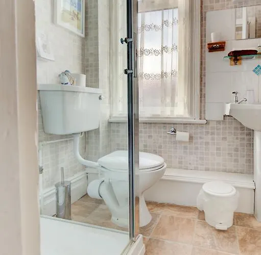 Dolphin 3* Scarborough