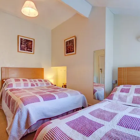 Konukevi Dolphin Scarborough